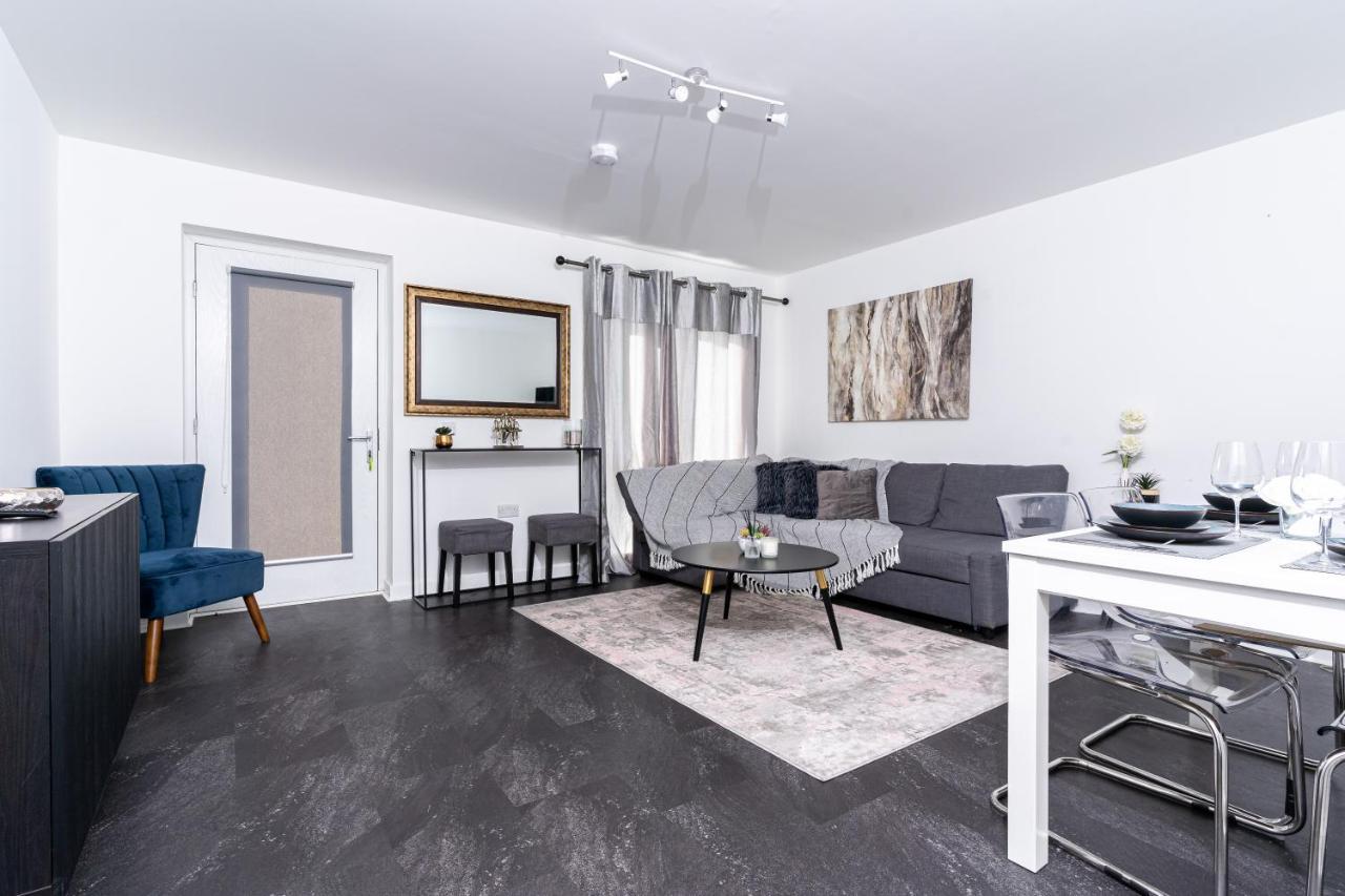 Spacious 3 Bedroom House In Glasgow City With Private Parking & Garden Exterior foto
