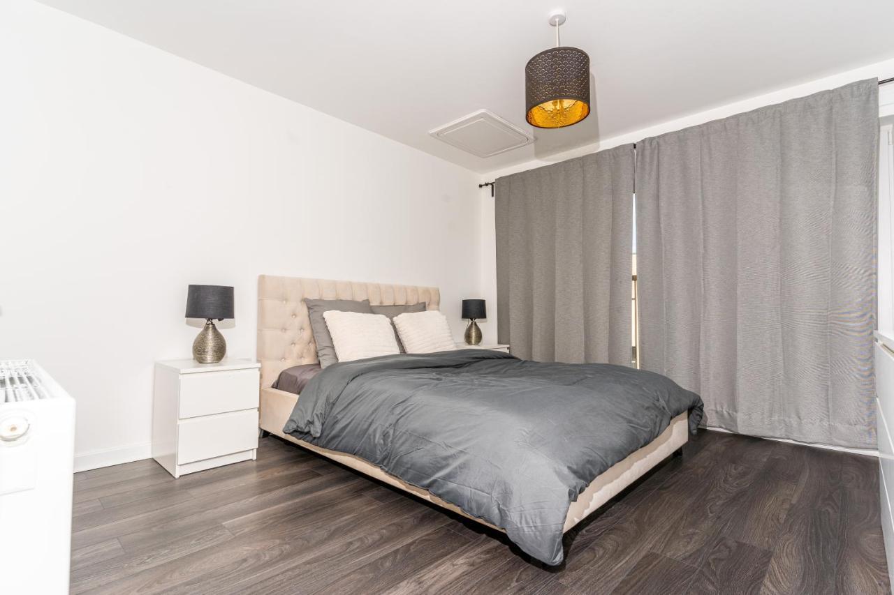 Spacious 3 Bedroom House In Glasgow City With Private Parking & Garden Exterior foto