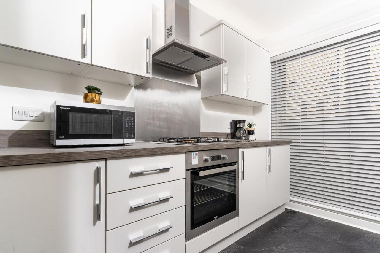 Spacious 3 Bedroom House In Glasgow City With Private Parking & Garden Exterior foto