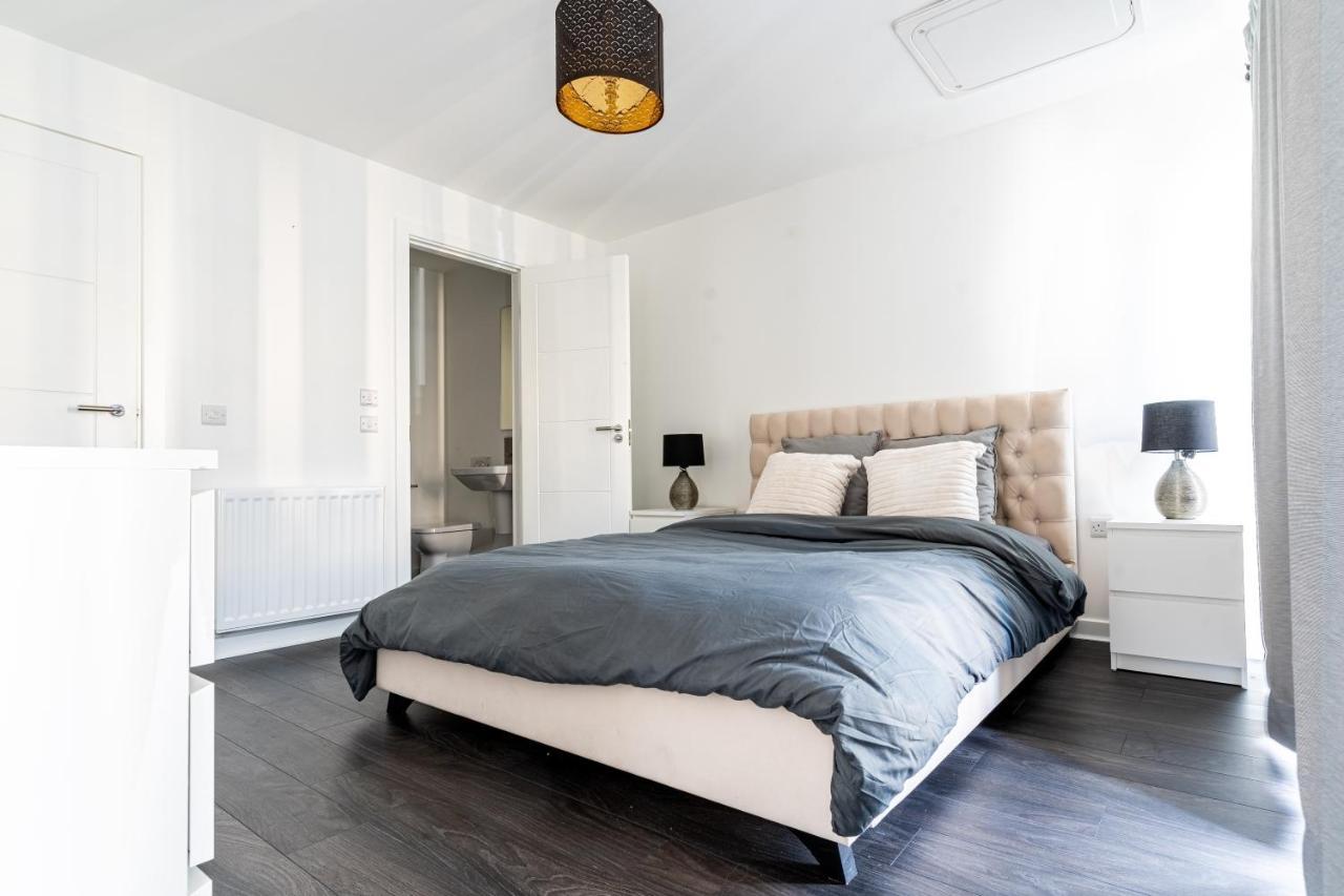 Spacious 3 Bedroom House In Glasgow City With Private Parking & Garden Exterior foto